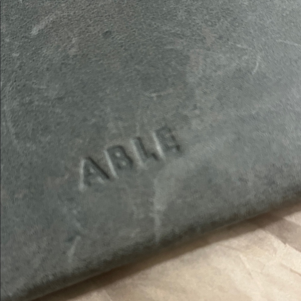 Elegant Gray Women's Clutch Wallet - Picture 2 of 8